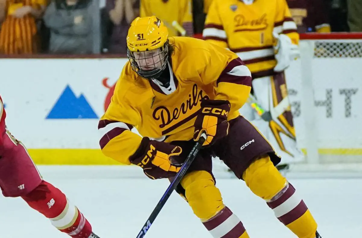 Ducks sign Cruz Lucius to two-year contract