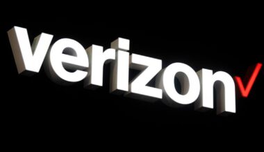 Verizon outage: Vandalism cuts fiber cables in Southern California, repairs underway