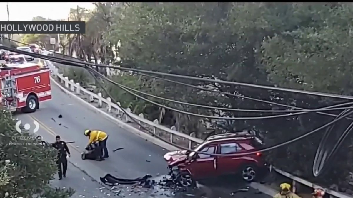 Four-vehicle Cahuenga Pass crash results in at least one hospitalization – NBC Los Angeles