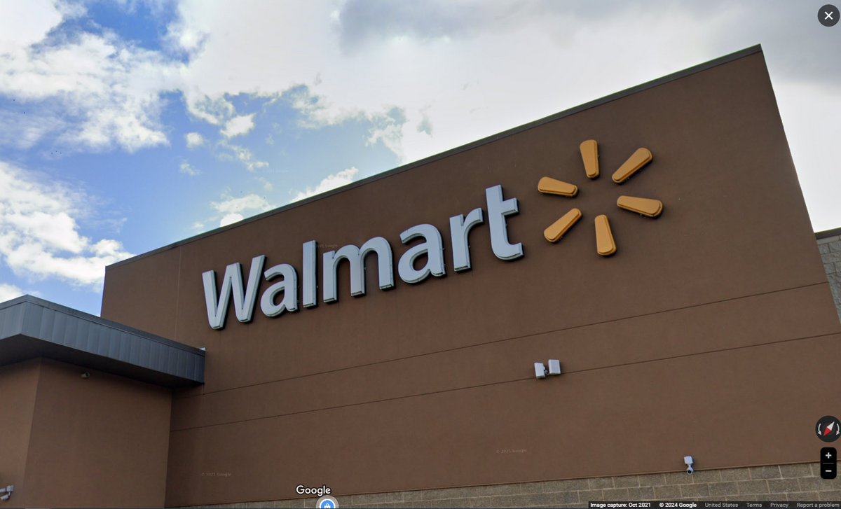 Sacramento Bee Reporter Veronica Fernandez-Alvarado visited three popular supermarkets and stores in the Sacramento area and priced 14 key supplies from William Land Elementary School supply list to determine which stores offer the best options.