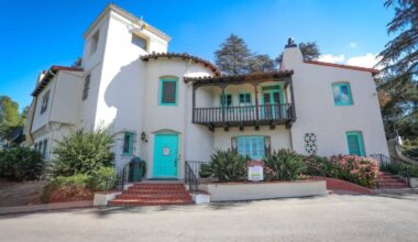Less than 40 minutes from L.A., this free 265-acre ranch hides a historic movie star mansion, shady foothill trails, and a bison herd once owned by Walt Disney
