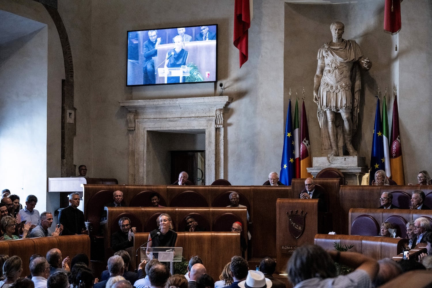 Many want a global treaty to govern AI risk. California and New York may already be writing it.