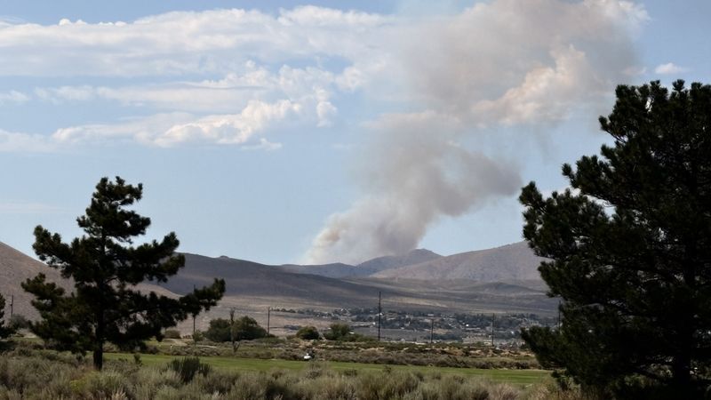 Crews battle brush fire along U.S. 395 near Hallelujah Junction at California-Nevada line