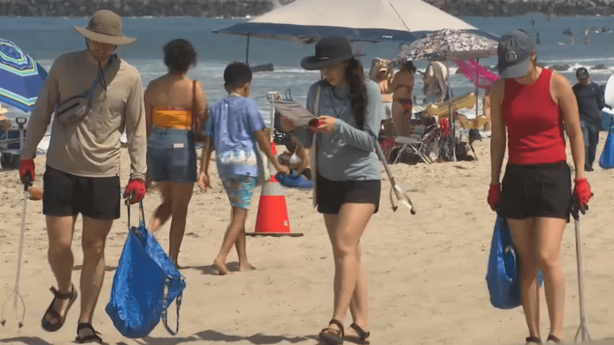Volunteers remove more than 100 pounds of trash in Ocean Beach cleanup – NBC 7 San Diego