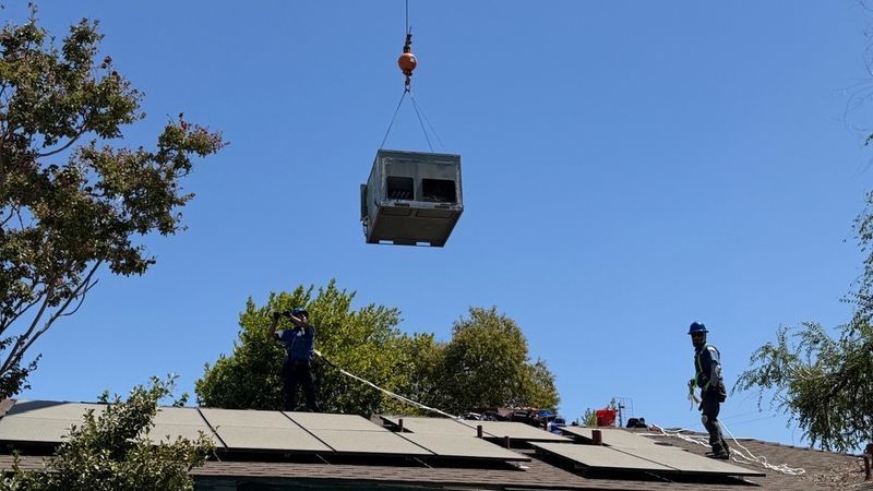 $12K Act of Kindness: Fresno elderly couple gets free AC repair in triple-digit heat. (Photo: FOX26 News Reporter Mayra Franco)