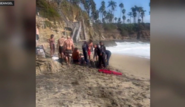 Unconscious bodysurfer pulled from water in Laguna Beach; condition unknown