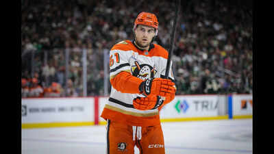 Could Cutter Gauthier return to the Philadelphia Flyers amid Anaheim Ducks contract uncertainty and NHL trade rumors?
