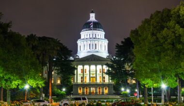 Lawmakers set to give more lavish pension benefits to California’s highest-paid workers