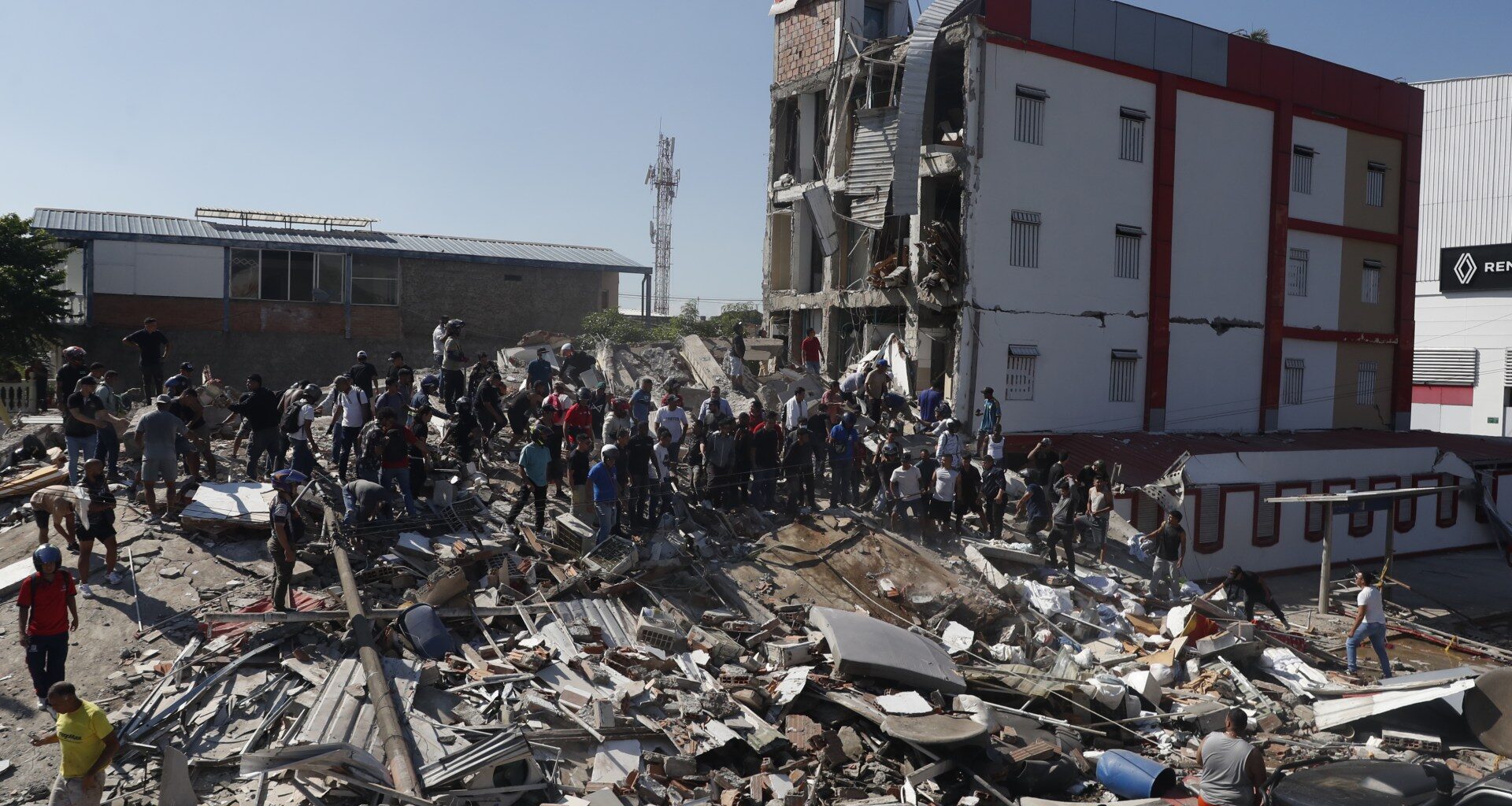 Photos: 7.4-magnitude earthquake rocks western Colombia | Earthquakes News
