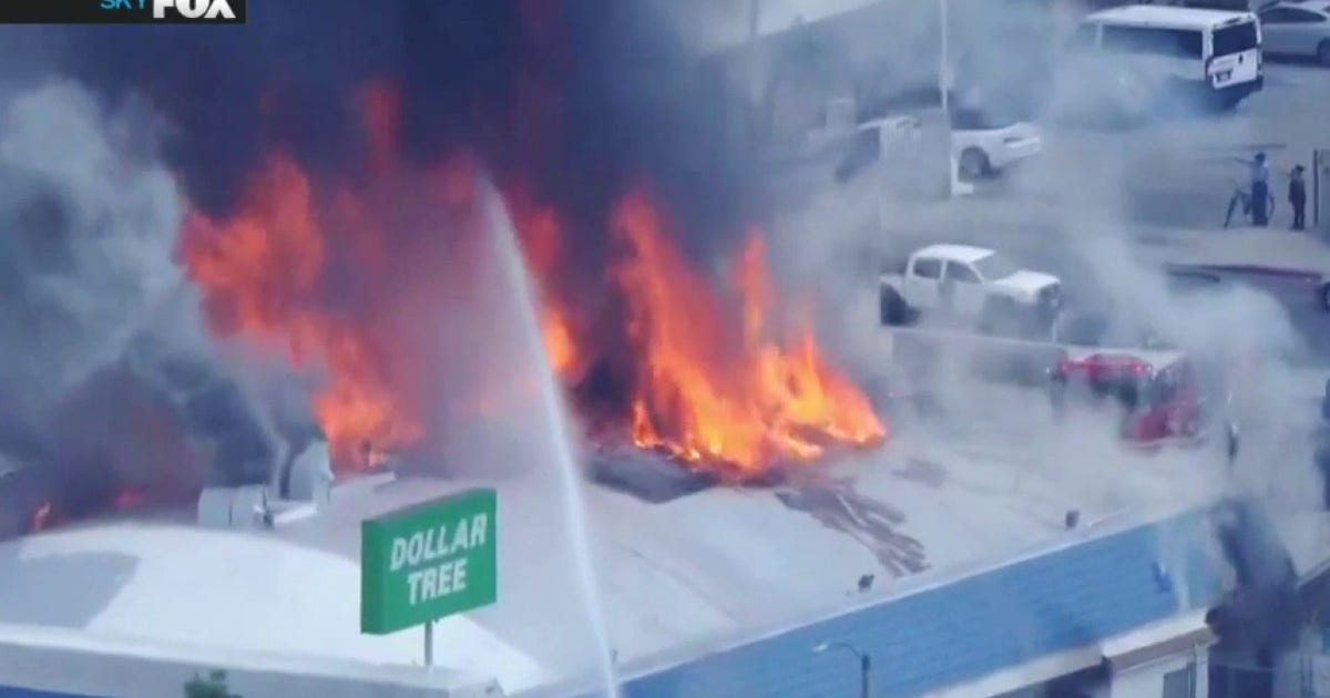 Fire tears through roof of vacant building in Huntington Park