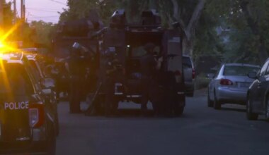 Sacramento police work to get barricaded suspect with possible firearm to surrender