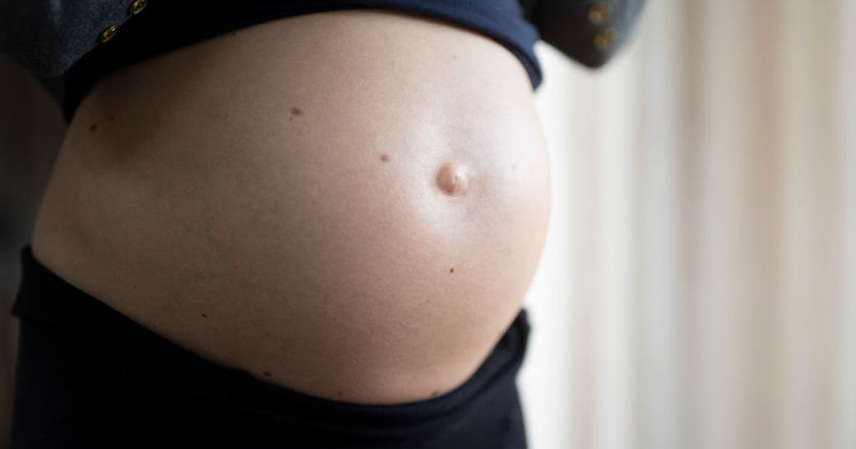 California couple's surrogate gives birth in Texas after refusing abortion for baby's heart defect