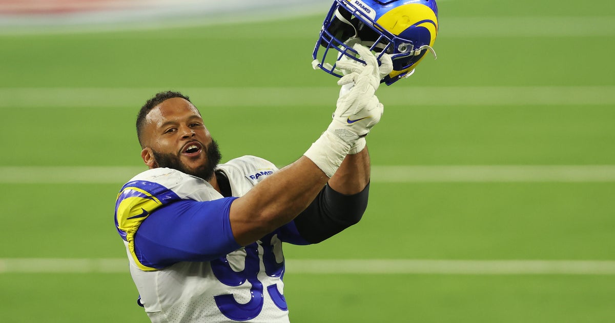 Aaron Donald announces return to Los Angeles Rams: "We back"