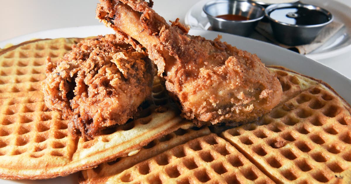 Oakland's Home of Chicken and Waffles closing
