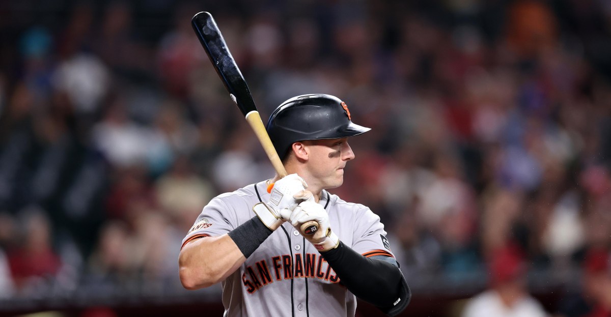San Francisco Giants sign C Andrew Knizner, activate OF Victor Bericoto
