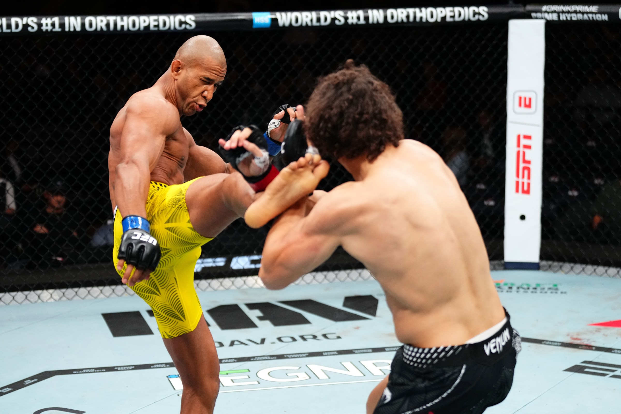 NEW YORK, NEW YORK - NOVEMBER 15: (L-R) Gregory Rodrigues of Brazil strikes Roman Kopylov of Russia in a middleweight fight during the UFC 322 event at Madison Square Garden on November 15, 2025 in New York City. (Photo by Jeff Bottari/Zuffa LLC)
