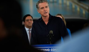 California Gov. Gavin Newsom joins campaigning Dems in Oakland County
