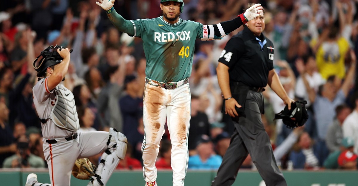Giant 5th Inning For Sox Sends Boston Past San Francisco, 6-4