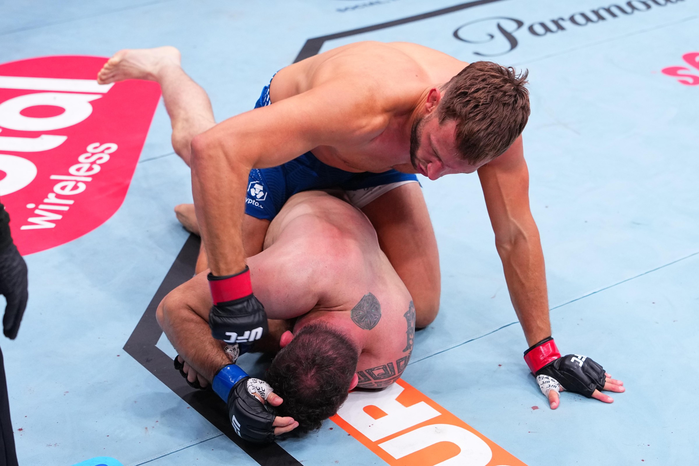 SACRAMENTO, CALIFORNIA - AUGUST 22: Reinier de Ridder of The Netherlands punches Roman Dolidze of Georgia in a light heavyweight fight during the UFC Fight Night event at Golden 1 Center on August 22, 2026 in Sacramento, California. (Photo by Jeff Bottari/Zuffa LLC)