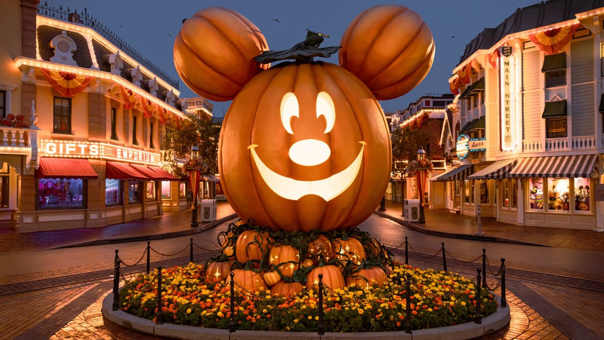 Things to do this weekend: Disneyland’s ‘Halloween Time’ arrives in Anaheim – NBC Los Angeles