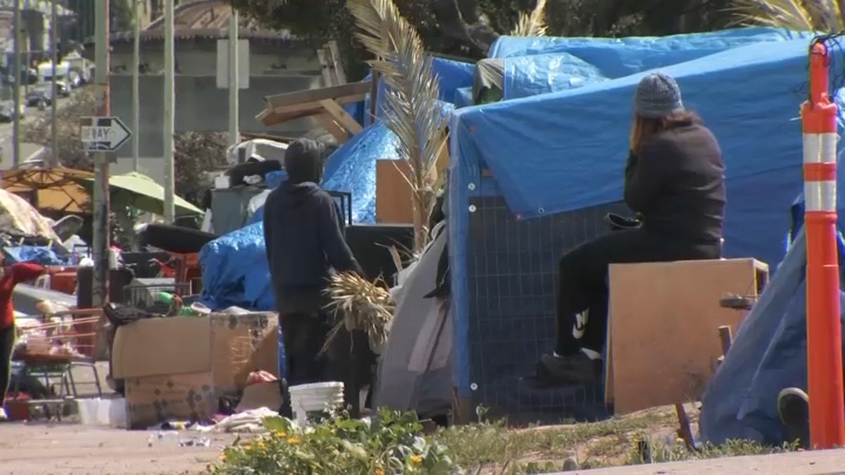 LA City Council rescinds anti-camping zones in Hollywood – NBC Los Angeles