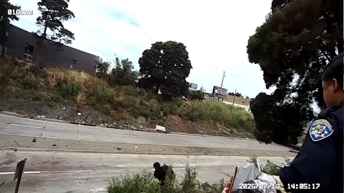 Oakland Police gun down spear-wielding lunatic