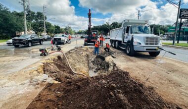 Water leak causes lane closures on San Jose Boulevard