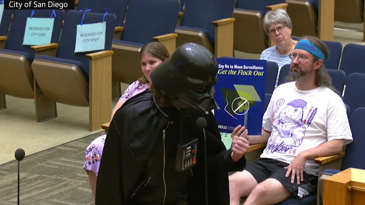 Darth Vader Shows Up At San Diego Council Meeting To Proclaim His Love Of Flock Cameras