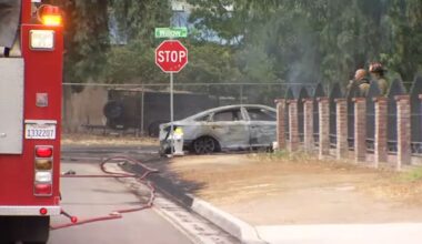1 person dead after fiery southeast Fresno crash knocks power out, officials say