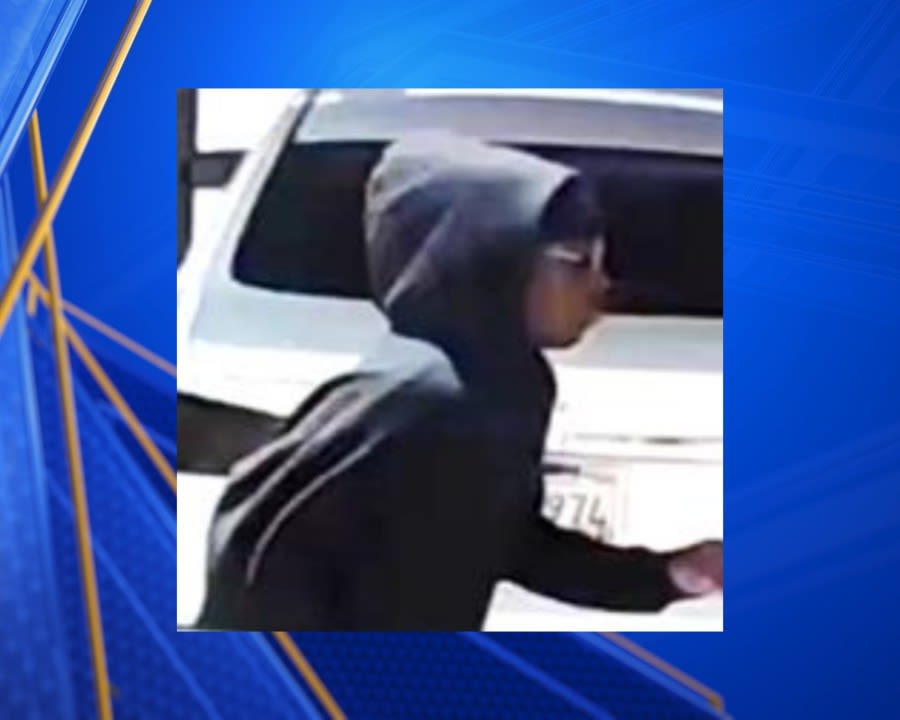 Bakersfield police searching for suspect who stole gold chain during Facebook Marketplace meetup