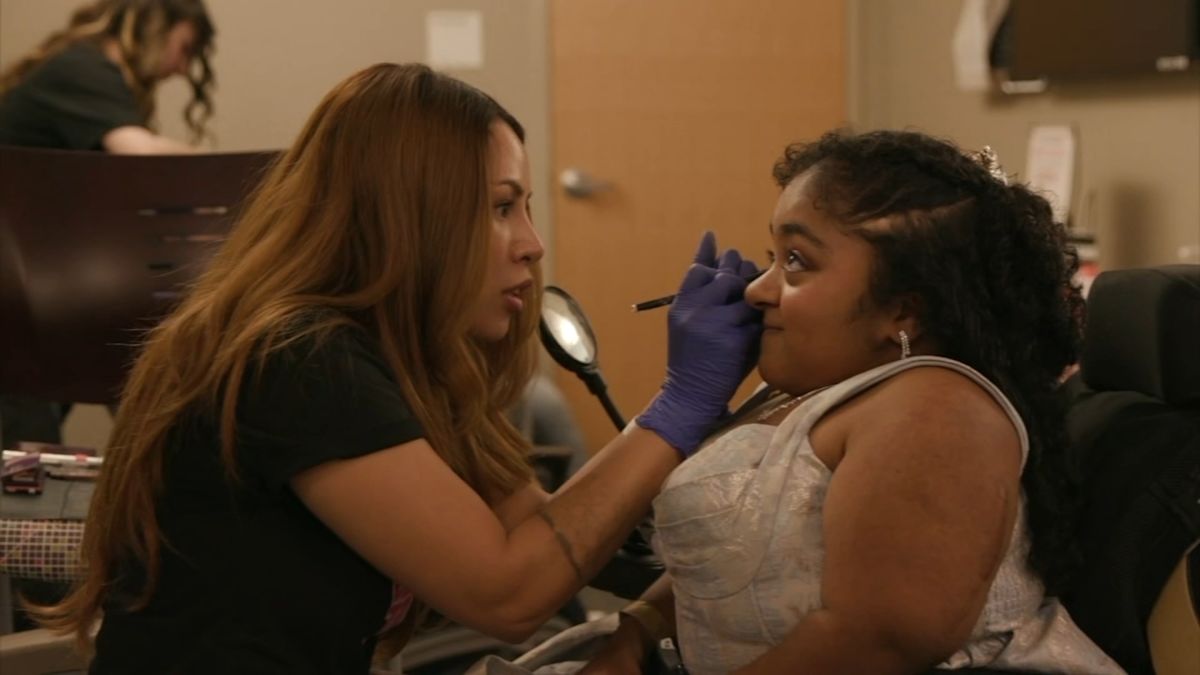Kaiser Oakland hospital hosts 'Enchanted Forest' prom night for teen patients