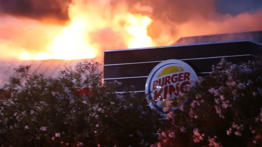 Massive fire destroys Burger King in San Jose