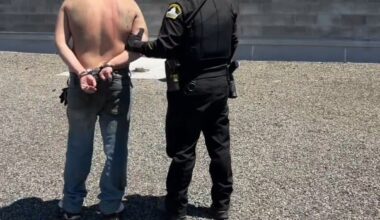 Man arrested on Safeway roof in Sacramento County