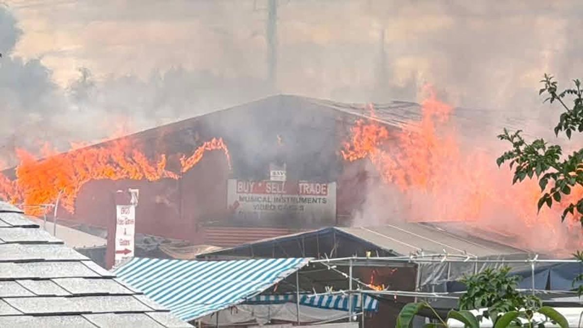 Sacramento business owners rebuild after fire destroys building at local flea market