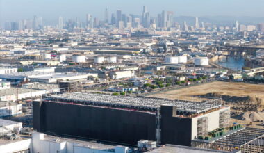 California lawmakers reach deal in high-stakes fight over regulating data centers