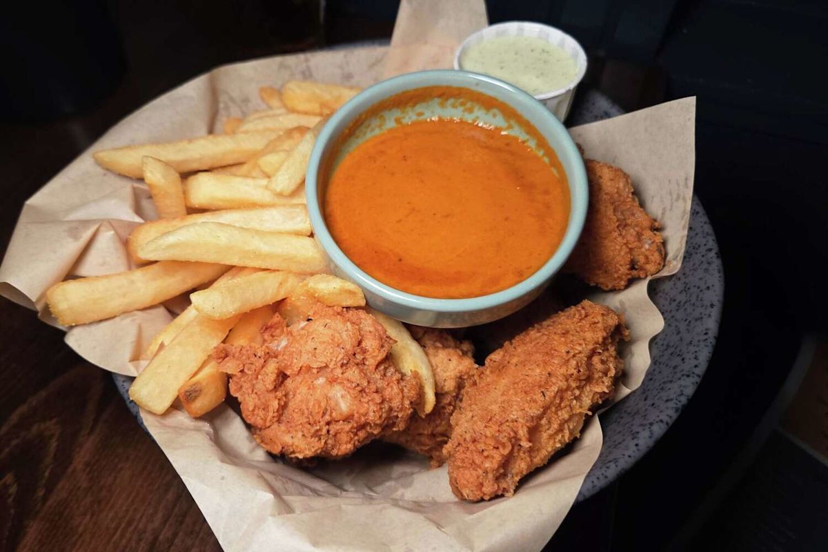 Mexican-style wings are the move at this new Oakland sports bar