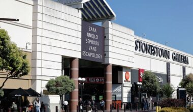 Stonestown Galleria adds hours as downtown San Francisco Centre sits empty