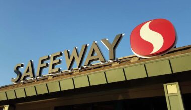 SF's Marina Safeway plan advances amid environmental concerns