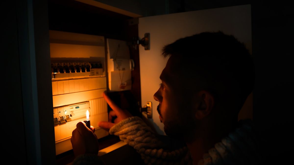 California outage leaves entire area pitch-black, and updates offered no clear timeline