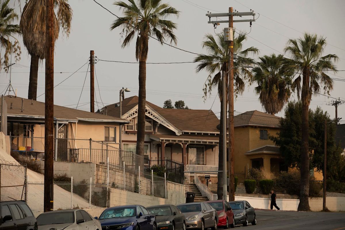 East Los Angeles households near warehouse fire to receive $200 in utility credits