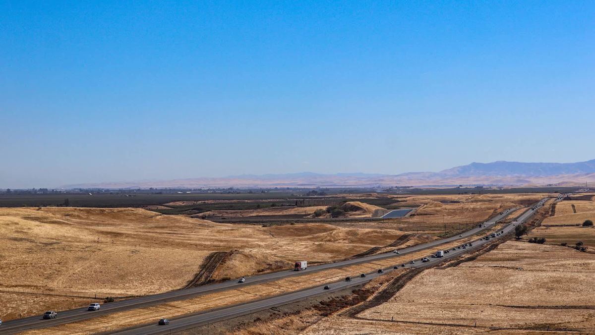 California's I-5 gets 25 miles of buried power lines to slash wildfire risk by 98%