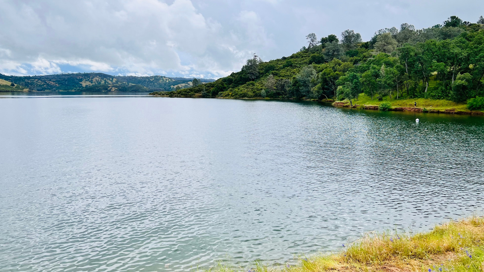 Under An Hour From Stockton Is California's Crystal-Clear Artificial Lake With Fishing, Boating, And Camping