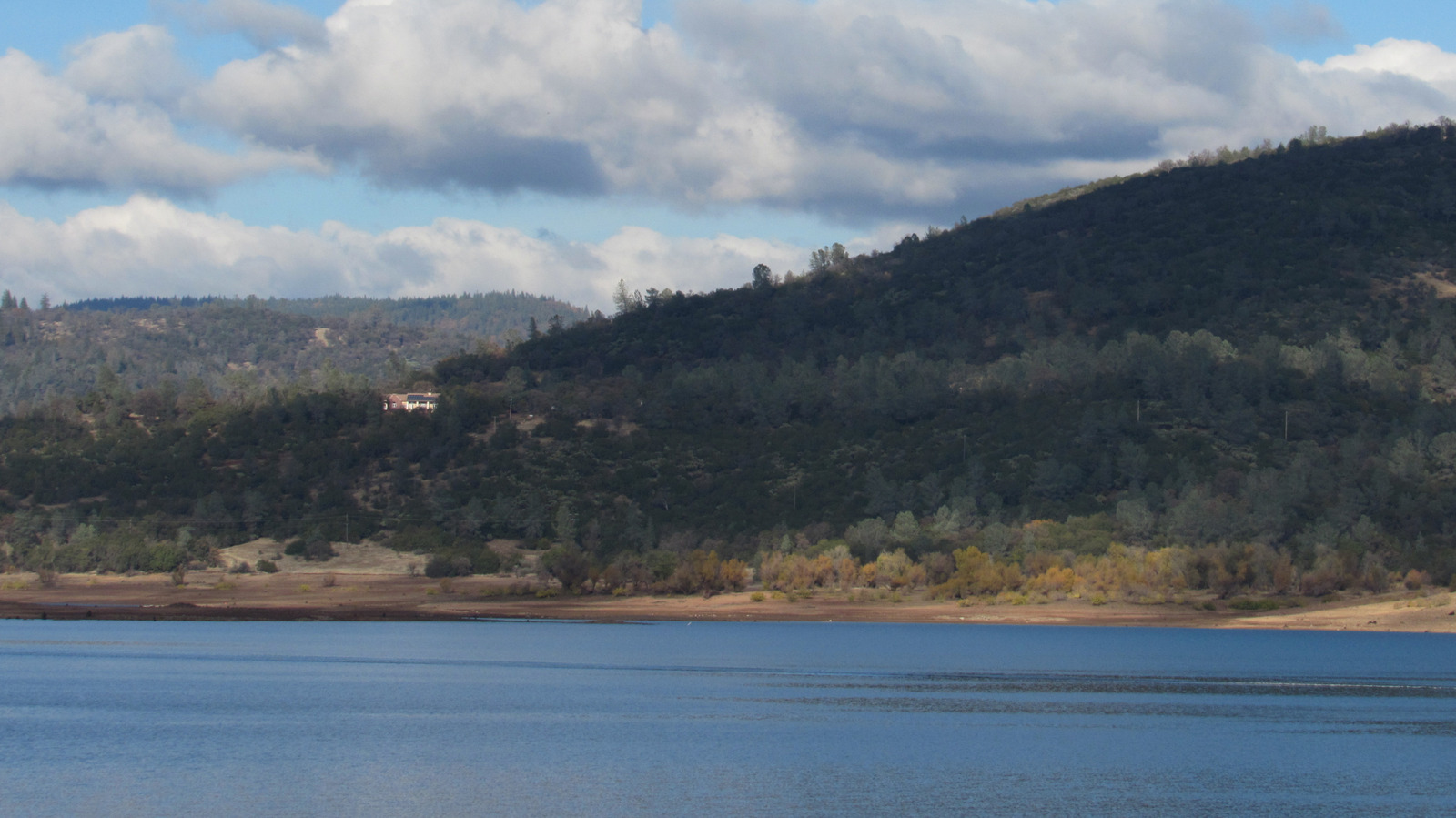 Just Over An Hour From Sacramento In The Northern Sierra Nevadas Is A Scenic Lake To Camp, Fish, And Boat