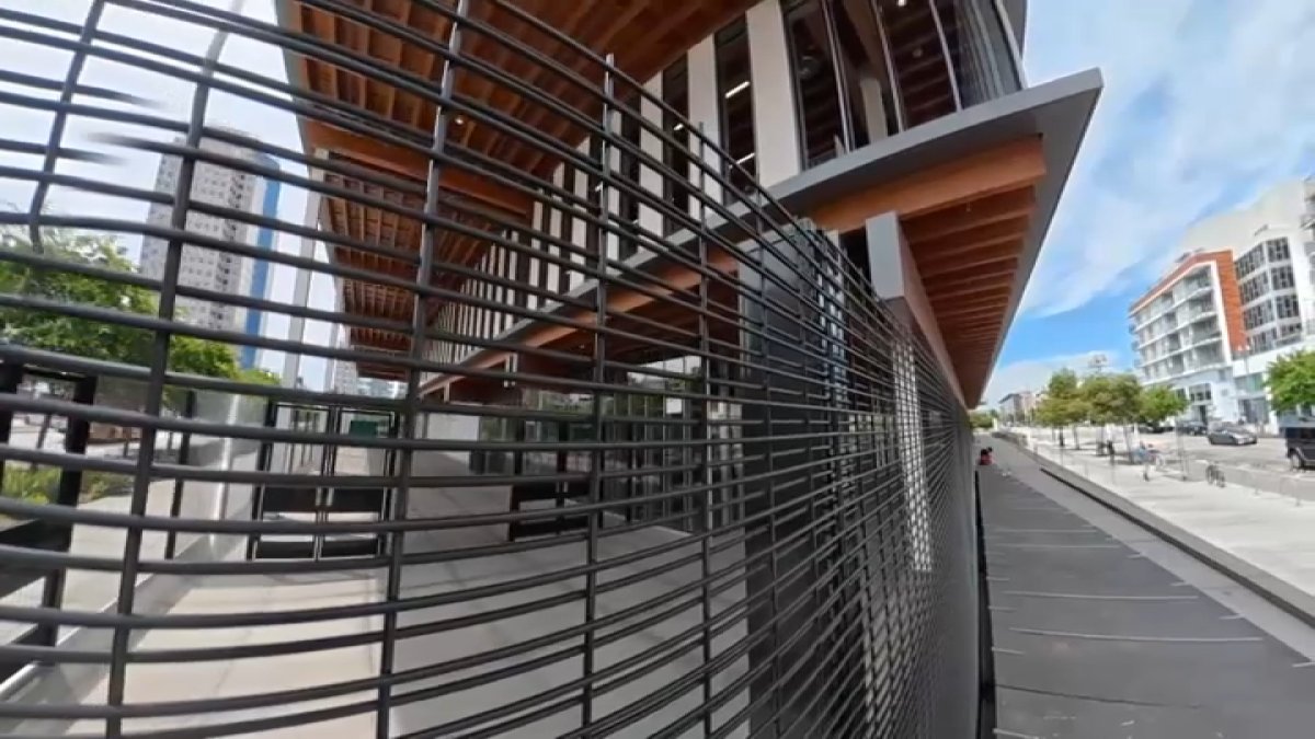Questions about cost of Long Beach library fence – NBC Los Angeles