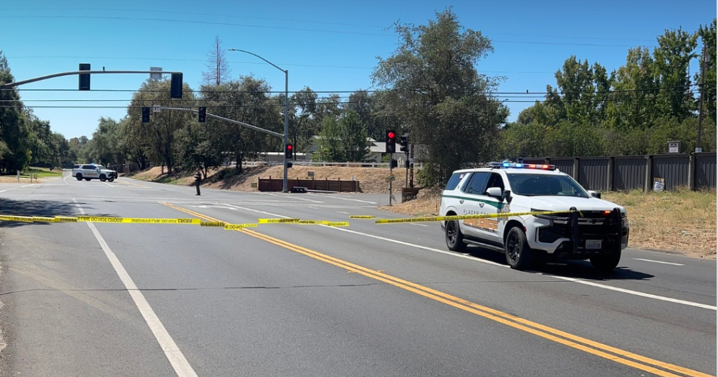 Person killed in two-car crash in Loomis
