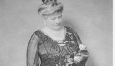 The opera star, the castle and the hill: Grossmont’s early days