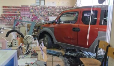 3 hospitalized after driver barrels into Perris nail salon – NBC Los Angeles