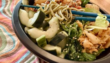 Sacramento poke spot Poke Ichii features green tea soba