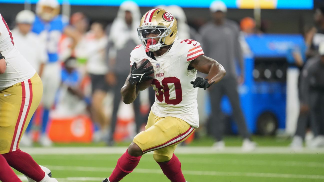 Sources: 49ers trade Zamir White to Saints for Deion Jones