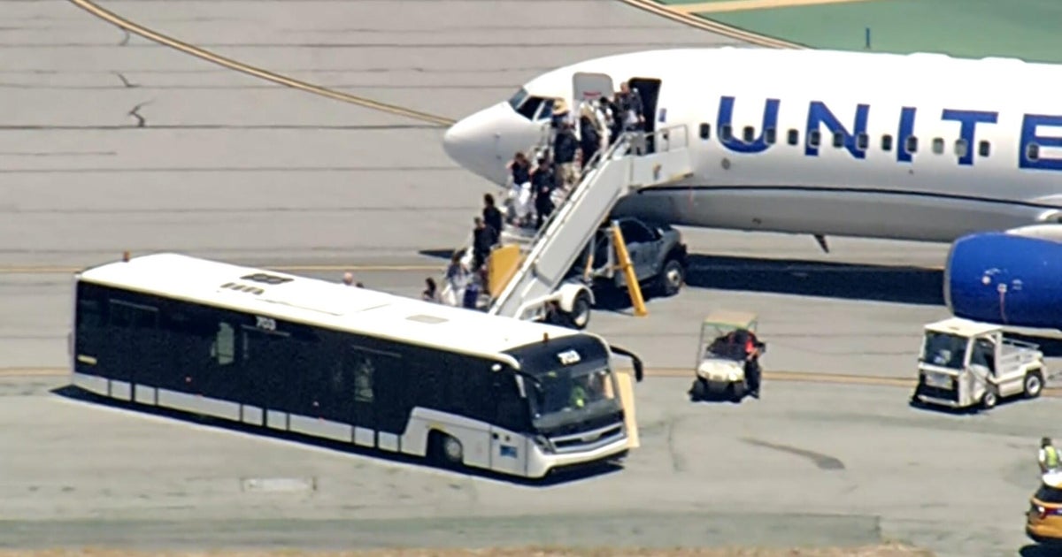 United Airlines flight 1189 at SFO